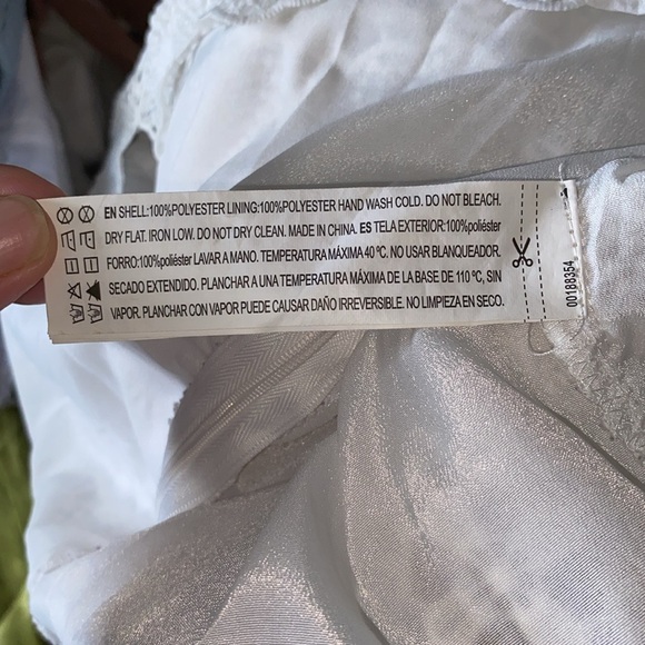 FOREVER21 Black and White Cropped Ruffled Blouse - Picture 9 of 16